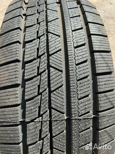 Sunwide Snowide 245/45 R19 121H