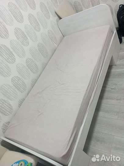 Кровать полуторка с матрасом бу