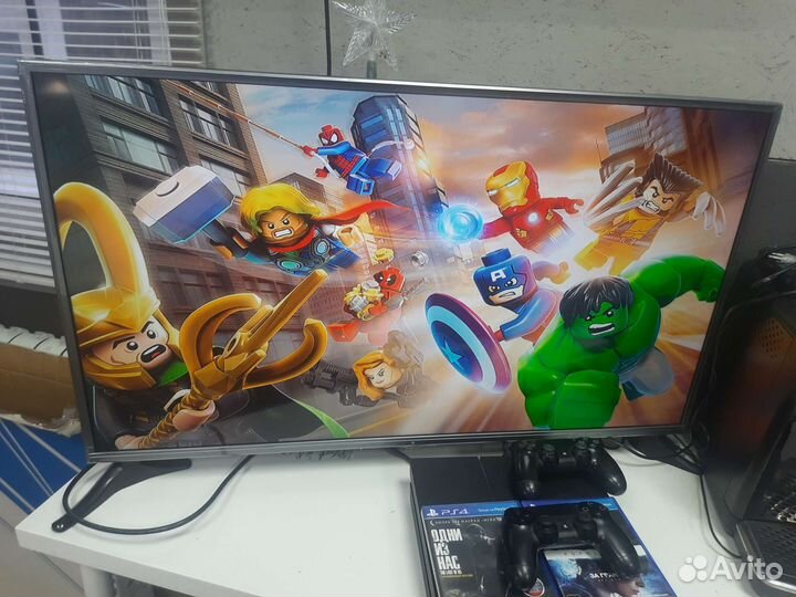 Sony Playstation 4 Slim 1000GB + Диски + 2 Джоя