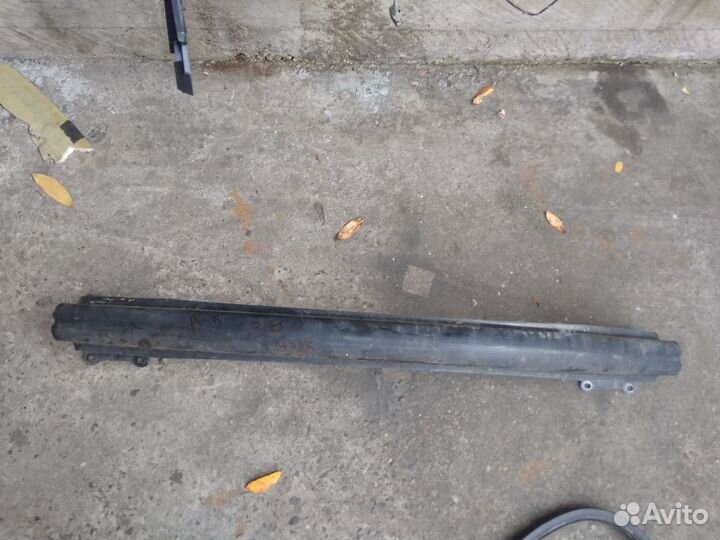 Усилитель заднего бампера Skoda Octavia A5 1Z