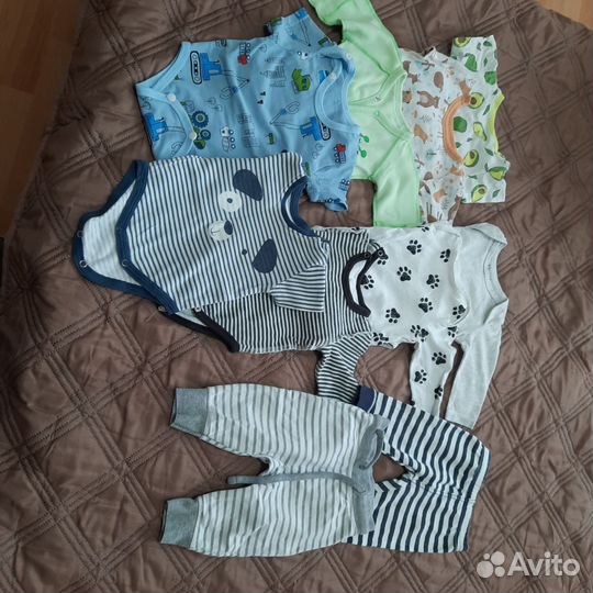 Большой пакет одежды на мальчика от 0 до 6 мес