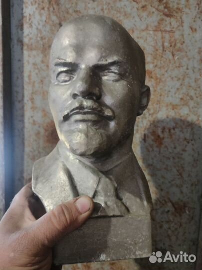 Бюст ленина