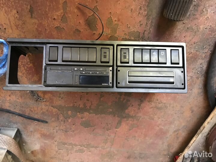 Продам панель с Челленджером