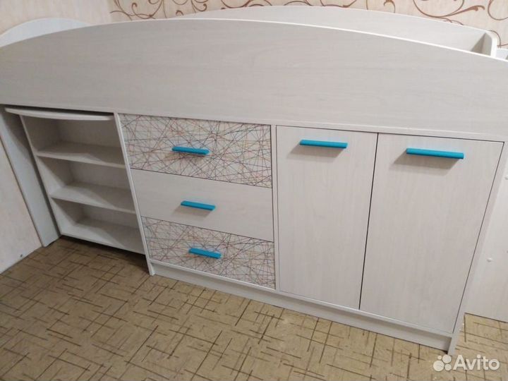 Кровать чердак