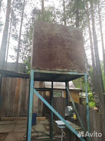 Бак для воды металлический с каркасом