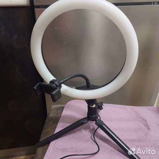 Кольцевая лампа