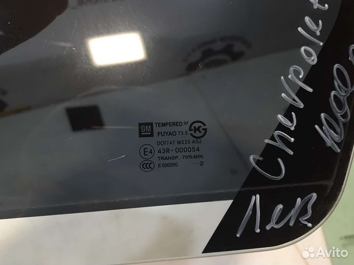 Форточка левая Chevrolet Cruze седан