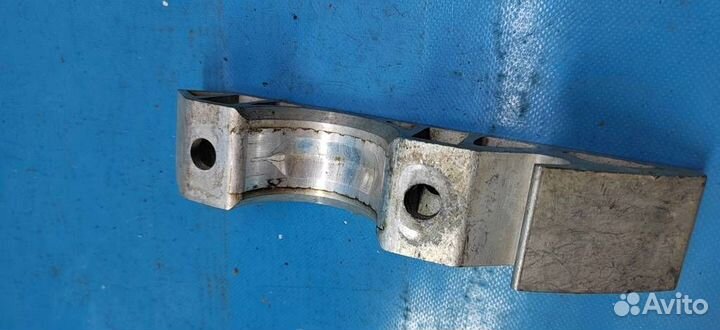 Кронштейн VW Touareg (2002-2010)