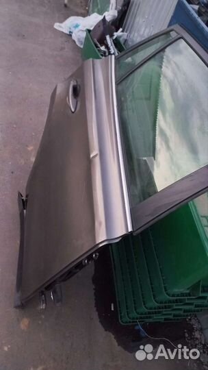 Дверь задняя правая в сборе Toyota Rav4 40