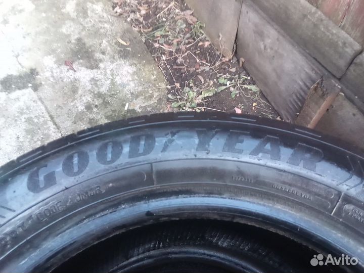 Goodyear EfficientGrip Performance 205/55 R16
