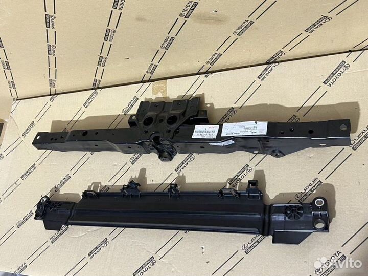 Замковая панель и кронштейн радиатора Lexus Nx