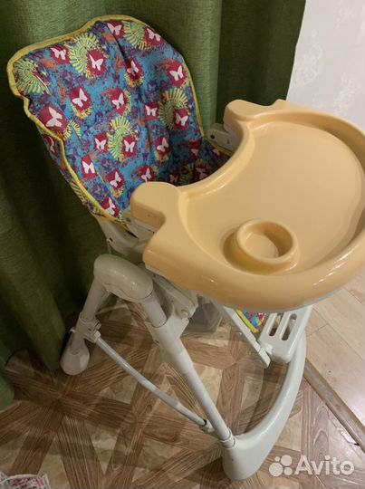 Детский стульчик для кормления