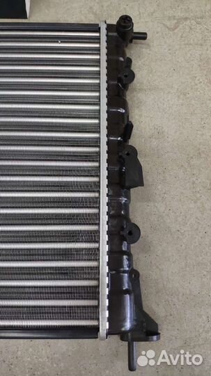 Радиатор основной Renault Logan 2005-2008 8 кл