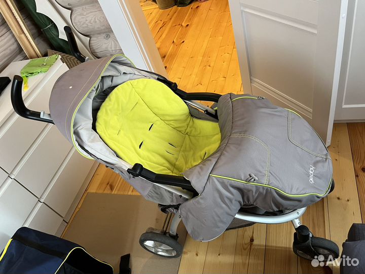 Коляска Geoby прогулочная