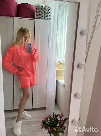 Костюмы с шортами 42/44