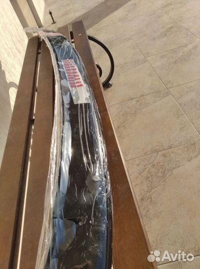 Споллер на капот