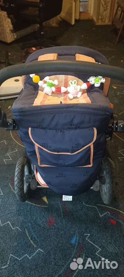 Прогулочная коляска