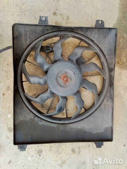 Вентилятор радиатора Hyundai Santa Fe 2 2.2 2006