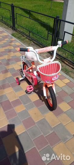 Детский велосипед четырехколесный 12