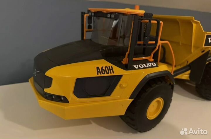 Bruder самосвал