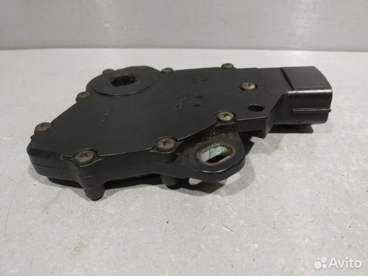 Механизм выбора передач Nissan Teana QR25DE 2013