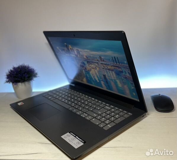 Мощный ноутбук Lenovo 8 Gb SDD +HDD FullHD