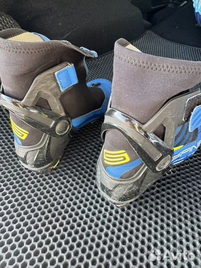 Лыжные ботинки spine