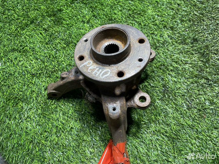 Кулак поворотный передний левый Renault Logan