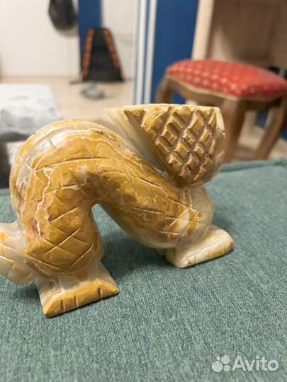 Фигурка дракона