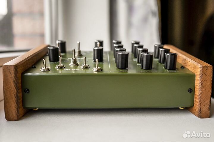 Синтезатор Геккон - Зелёный