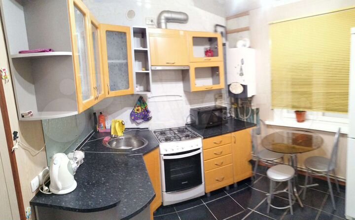 2-к. квартира, 45 м², 3/3 эт.