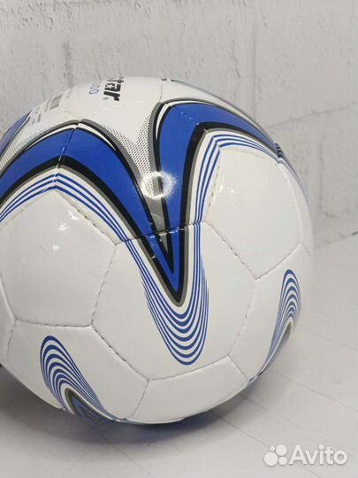 Футбольный мяч