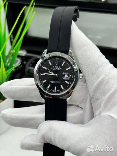 Часы Rolex на силиконовом ремешке