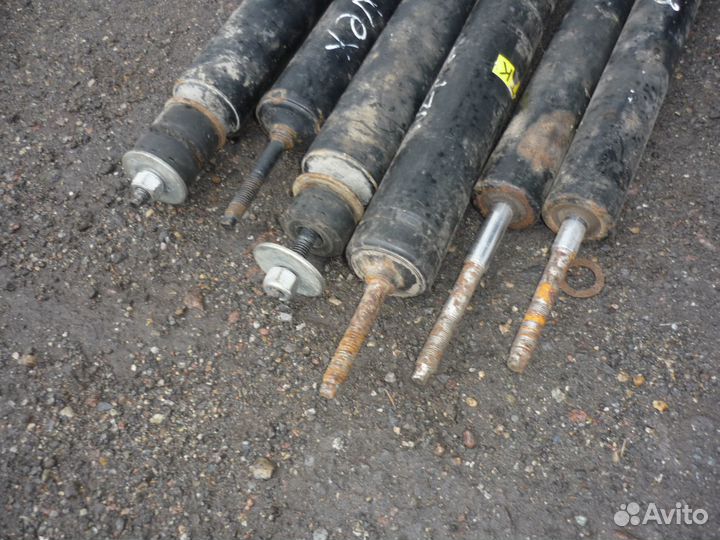 Задняя стойка Дэу Нексия