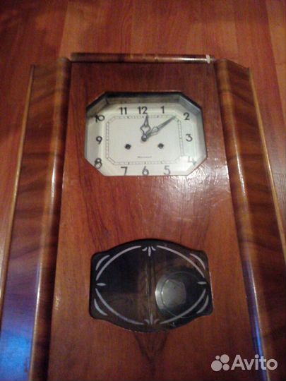 Часы настенные янтарь