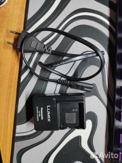 Зарядка Panasonic DE-A60