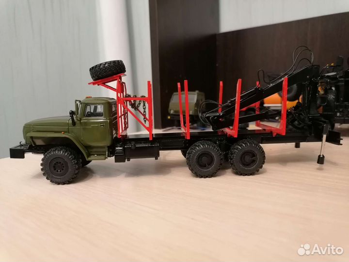 Модель грузовика Урал сортиментовоз, лесовоз 1:43