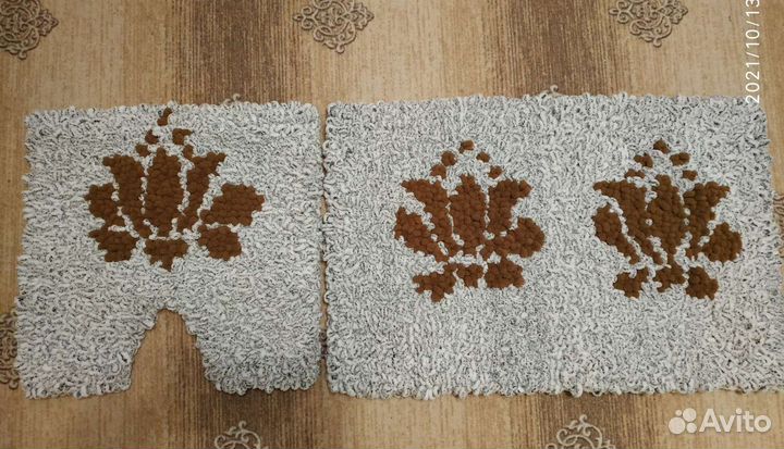 Ручная работа.Коврик для ванной комнаты и туалета