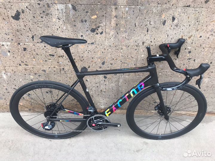 Шоссейный велосипед Factor O2 VAM Attaquer LTD