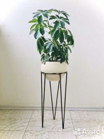 Подставка для цветов новая (подстолье)