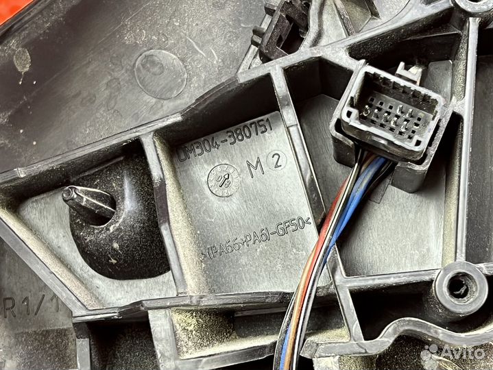 Зеркало заднего вида боковое правое Renault Megane