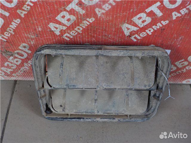 Вентиляционная решетка задняя левая Renault