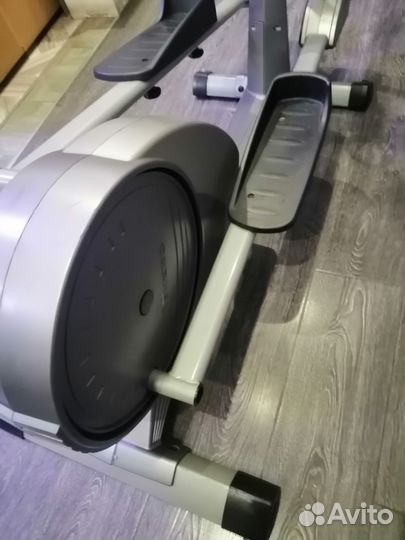 Эллиптический тренажер