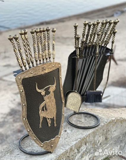 Щит подарочный/ подставка под шампуры