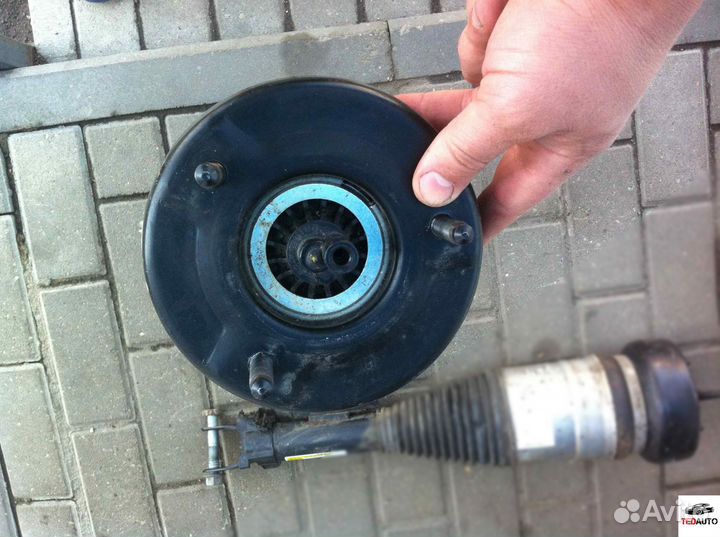 Амортизатор передний правый, Mercedes C W205 2017