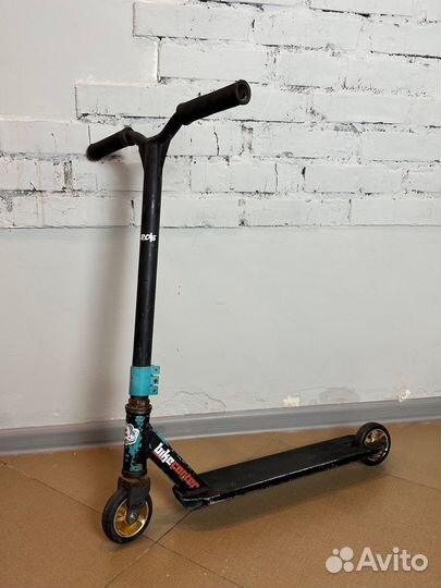 Трюковой самокат