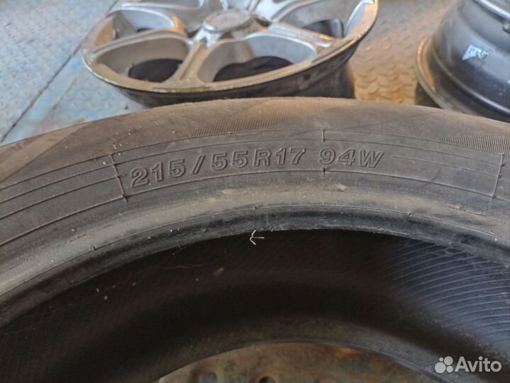 Yokohama G95 215/55 R17