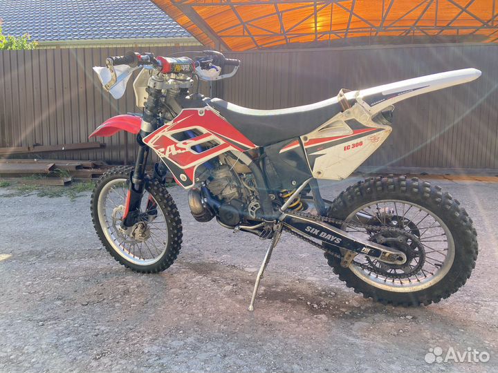 GasGas EC300
