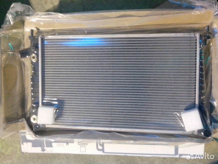 Радиатор Сааб 9-5