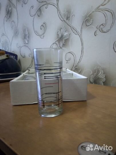 Стеклянные стаканы